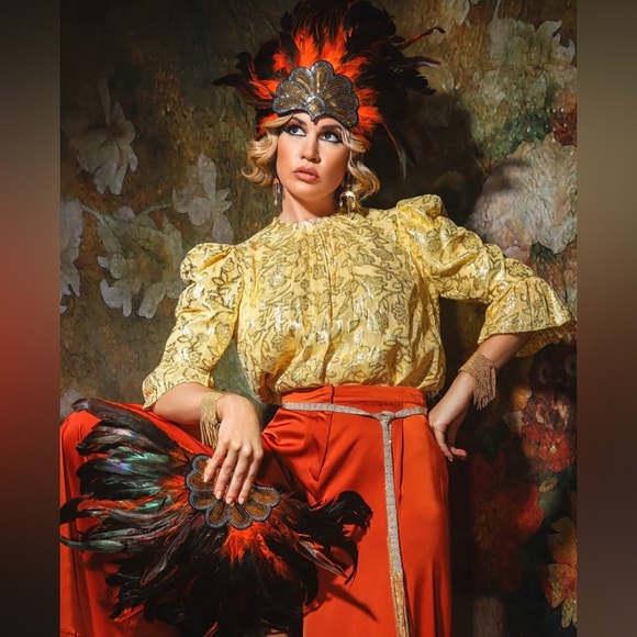 Saylor Vintage Metallic Gold Blouse - Picture 3 of 15